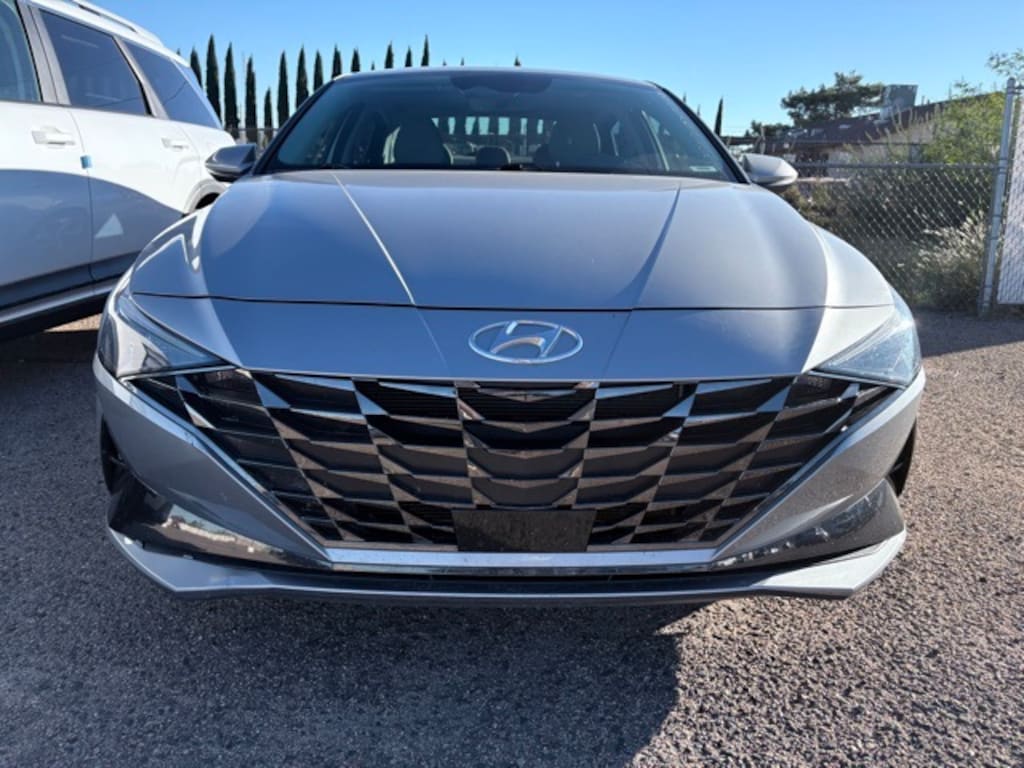 Used 2021 Hyundai Elantra Limited Sedan