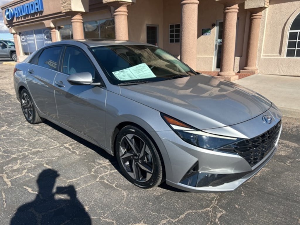 Used 2021 Hyundai Elantra Limited Sedan