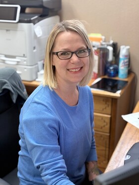 Staff member Jennifer DeSantis from ID_a85b647bb7c9