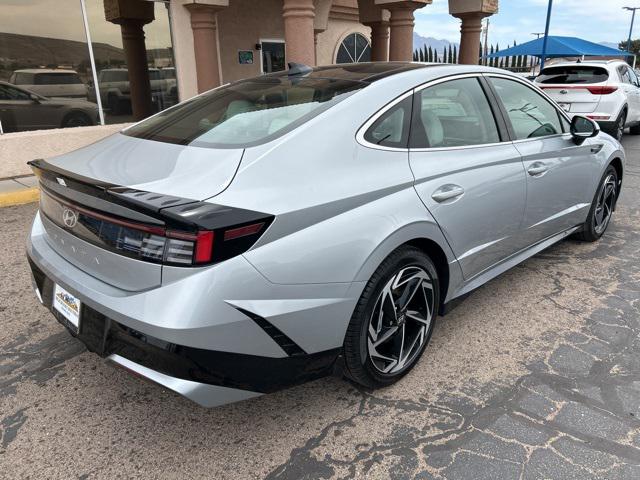 2025 Hyundai Sonata SEL Convenience photo 2