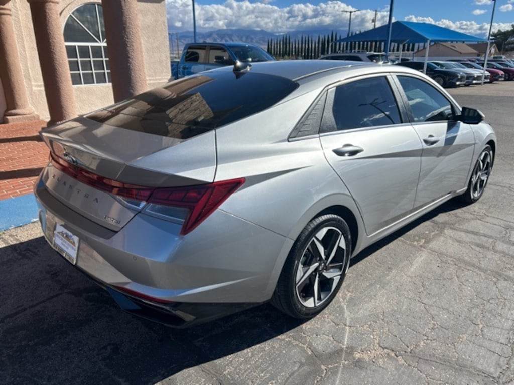 Used 2021 Hyundai Elantra Limited Sedan