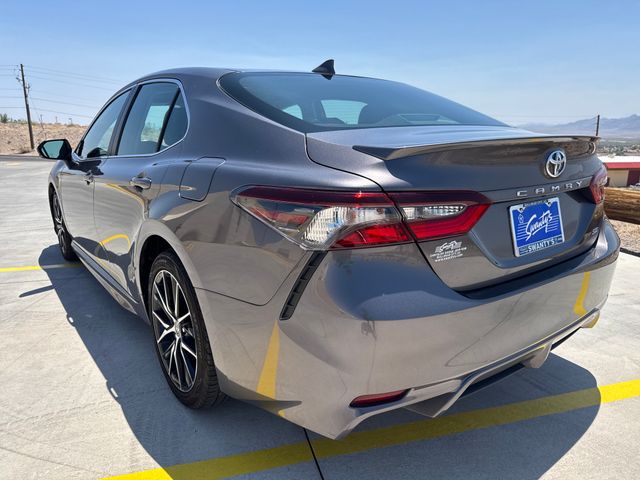 2023 Toyota Camry SE photo 3