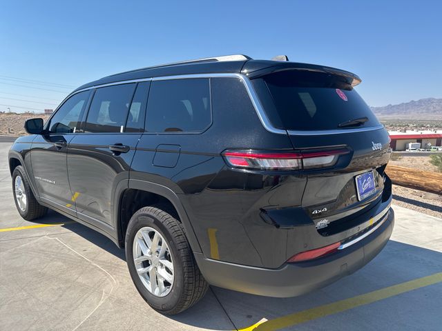 2025 Jeep Grand Cherokee Laredo photo 3