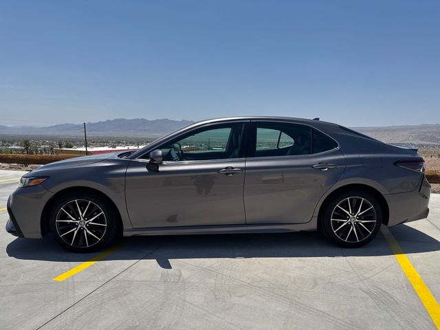 2023 Toyota Camry SE photo 2