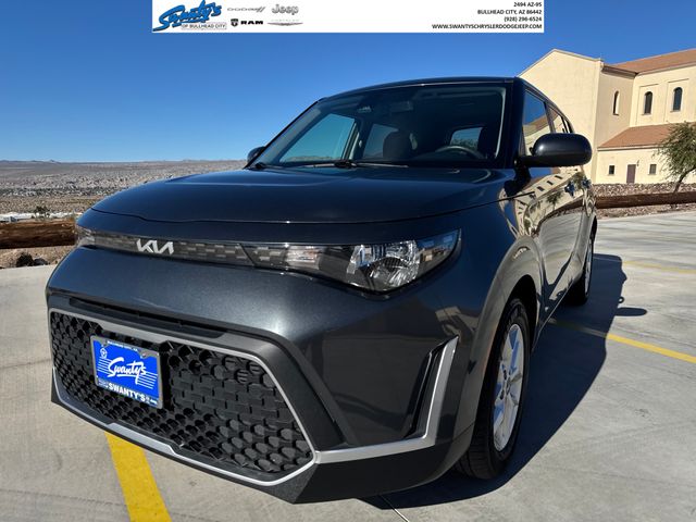 2023 Kia Soul LX's photo