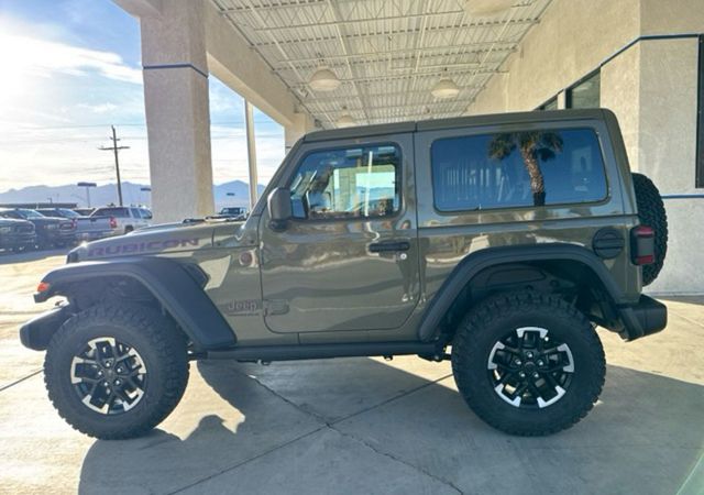 2025 Jeep Wrangler Two-Door Rubicon photo 2