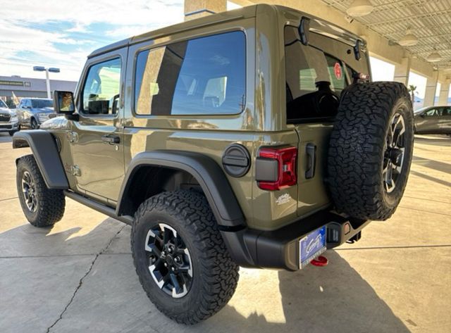 2025 Jeep Wrangler Two-Door Rubicon photo 3