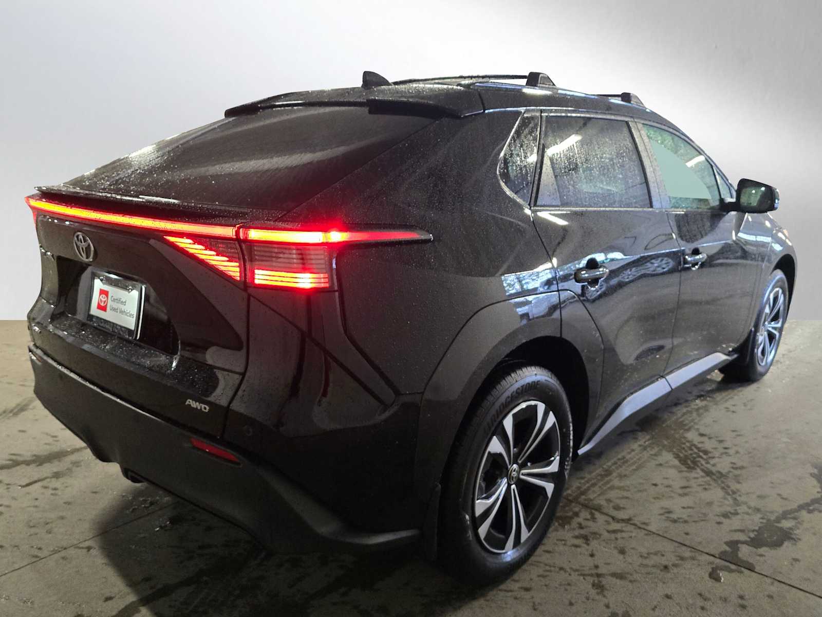 2024 Toyota bZ4X XLE photo 2