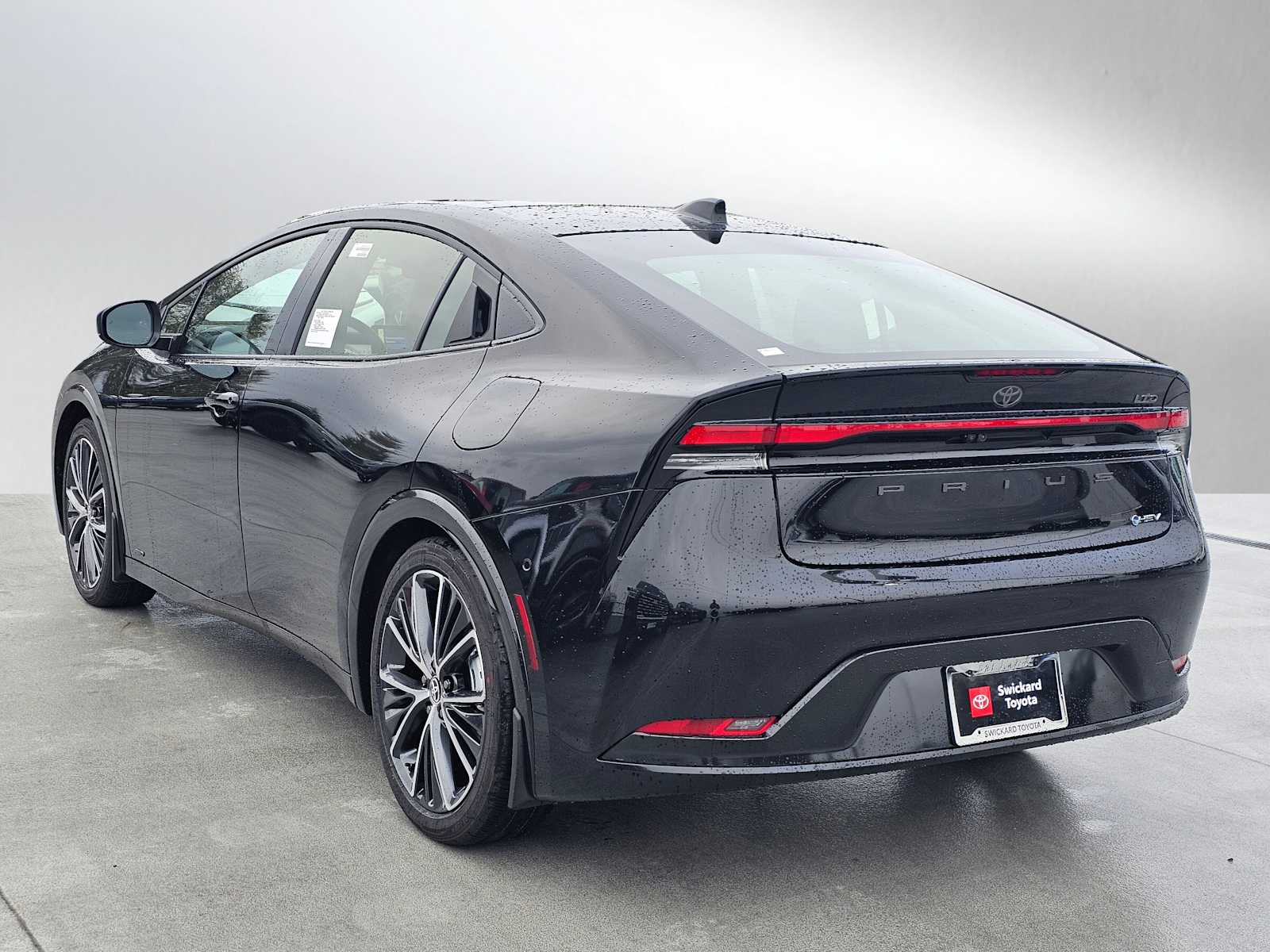 2024 Toyota Prius Limited photo 3
