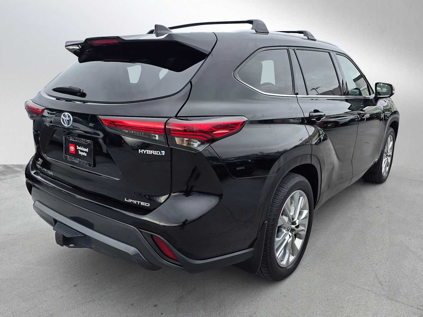 2023 Toyota Highlander Hybrid Limited photo 3