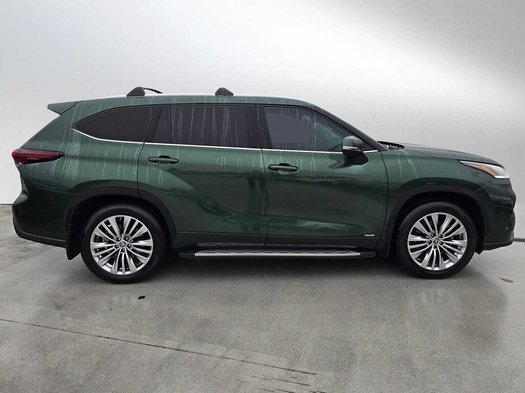 Certified 2025 Toyota Highlander Hybrid Platinum SUV