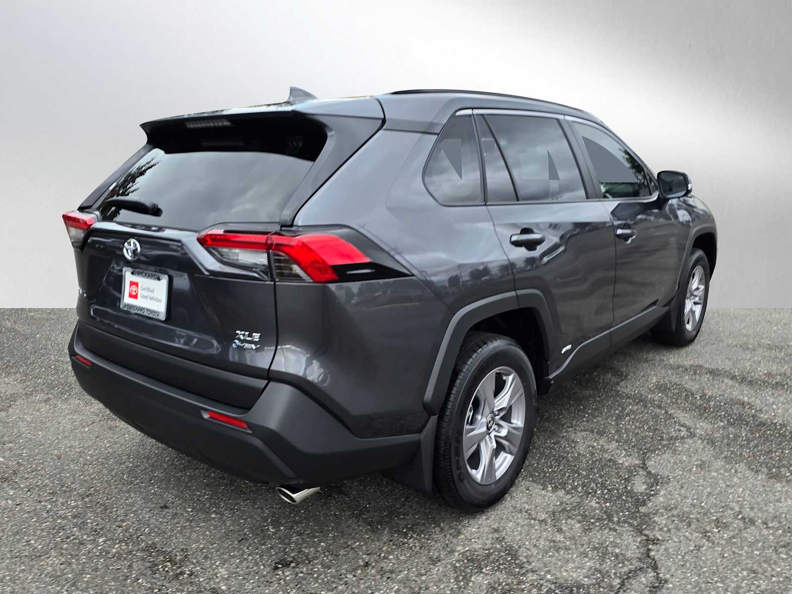 2025 Toyota RAV4 Hybrid LE photo 2