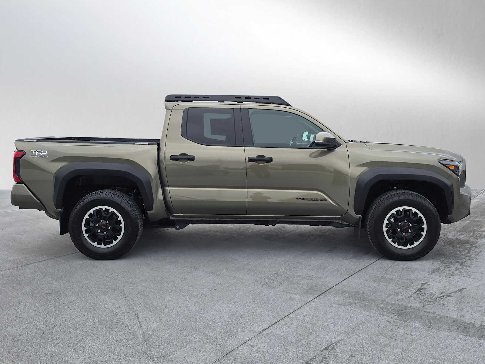 2024 Toyota Tacoma TRD Double Cab photo 2