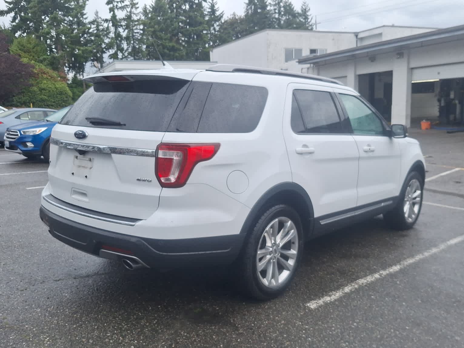 2018 Ford Explorer XLT photo 2