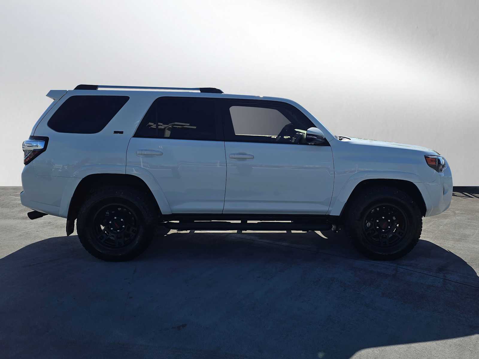 2024 Toyota 4Runner SR5 Premium photo 2