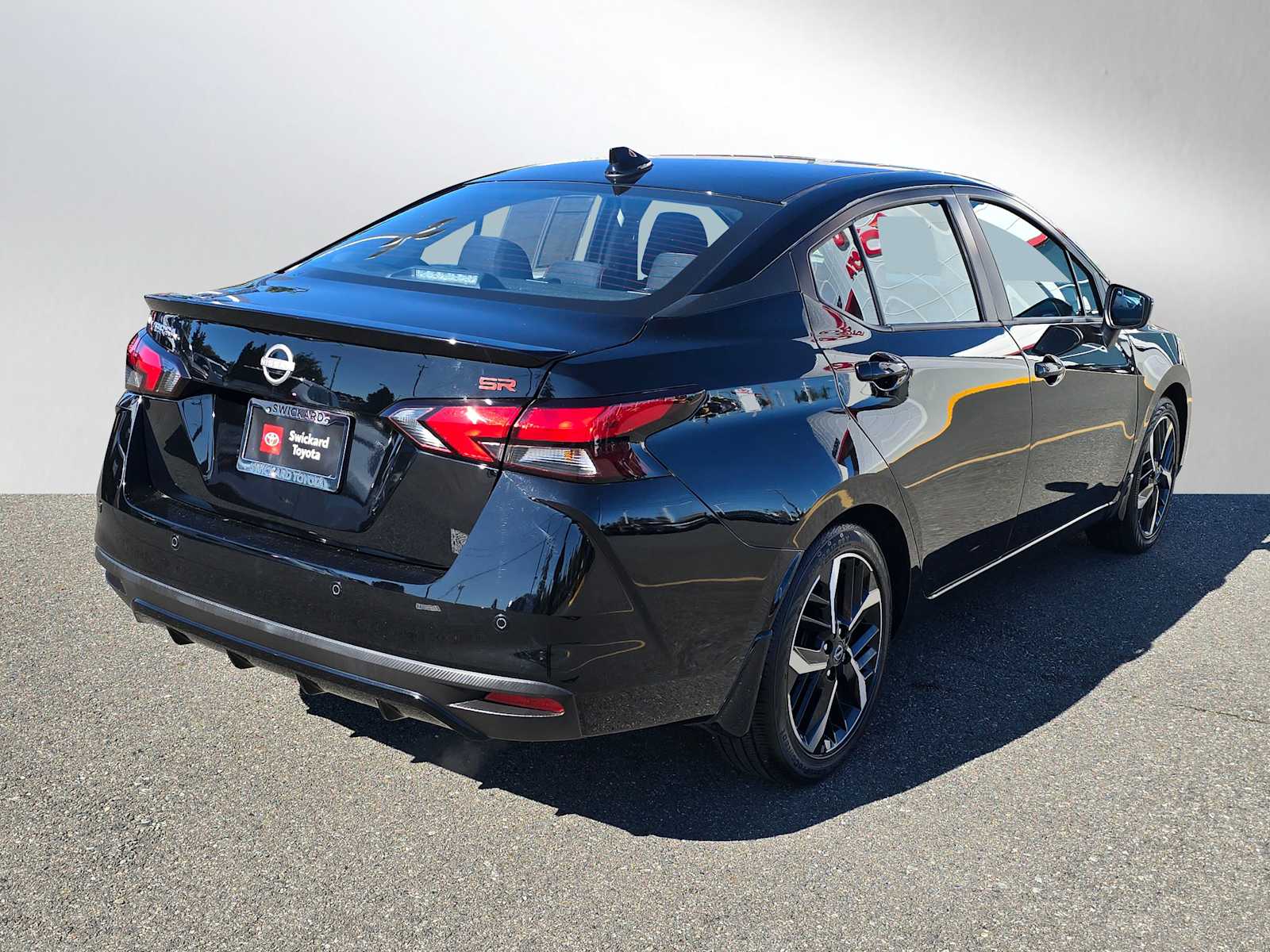 2024 Nissan Versa 1.6 SR photo 3