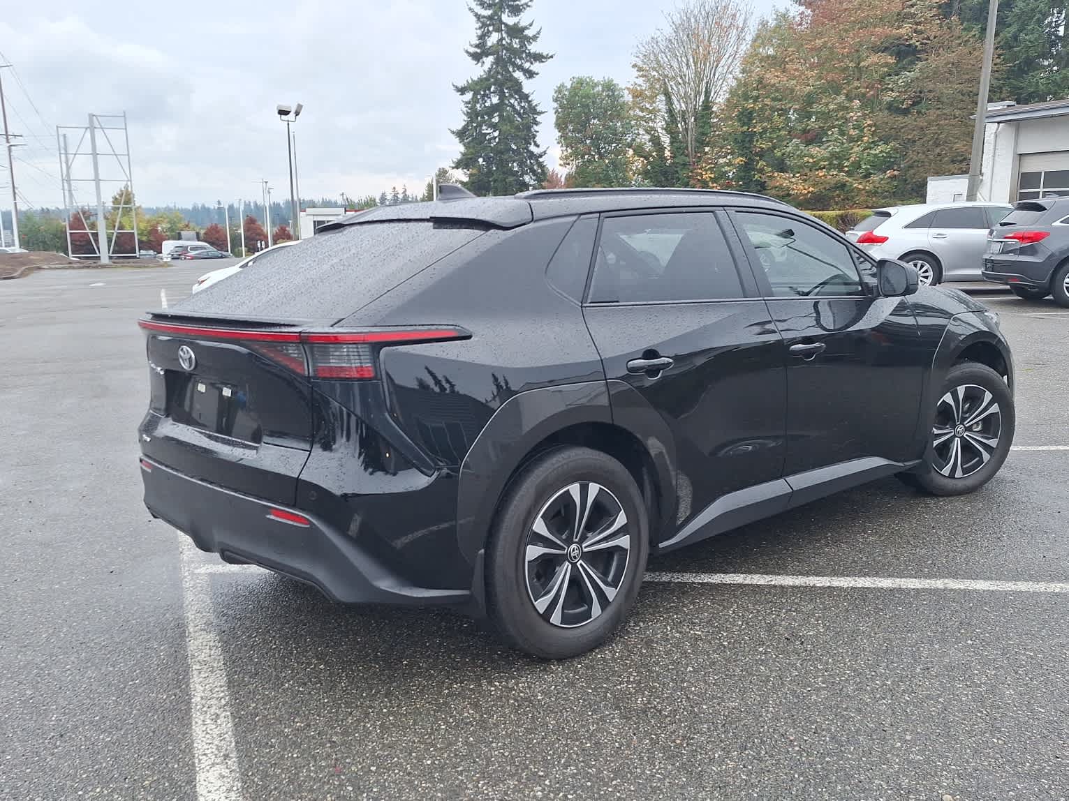2024 Toyota bZ4X XLE photo 3