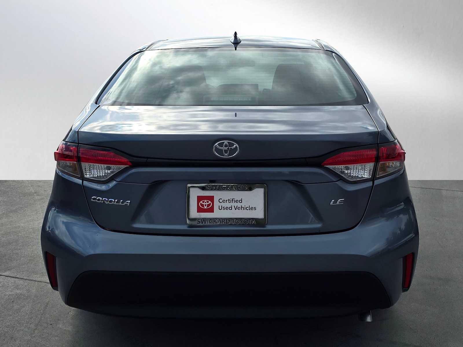 2025 Toyota Corolla LE photo 4