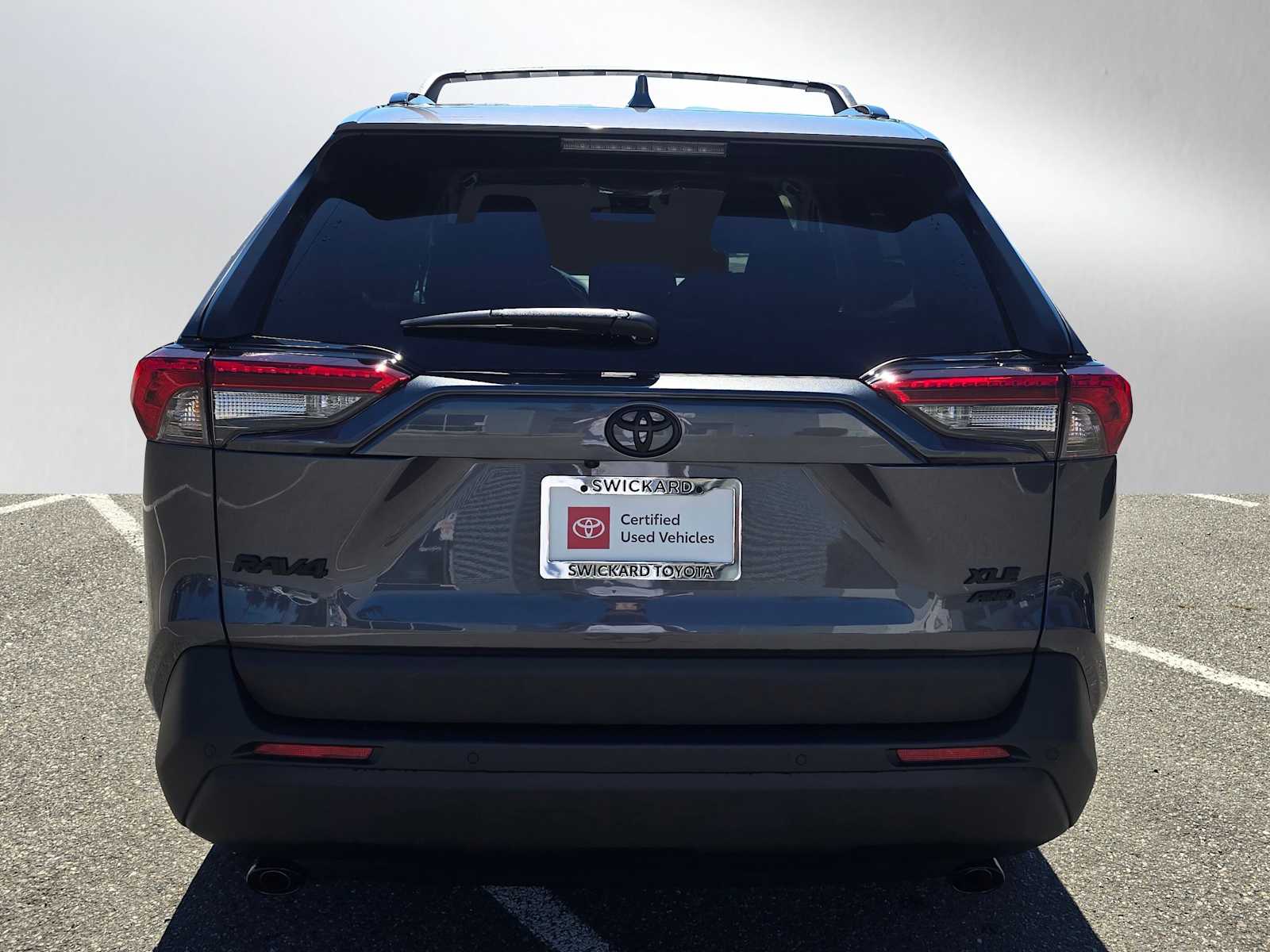 2025 Toyota RAV4 XLE Premium photo 4