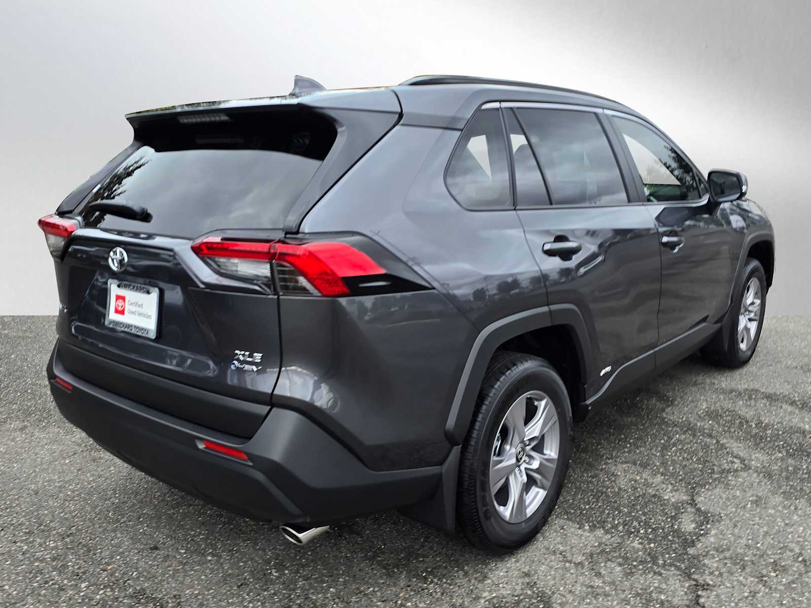 2025 Toyota RAV4 Hybrid LE photo 3