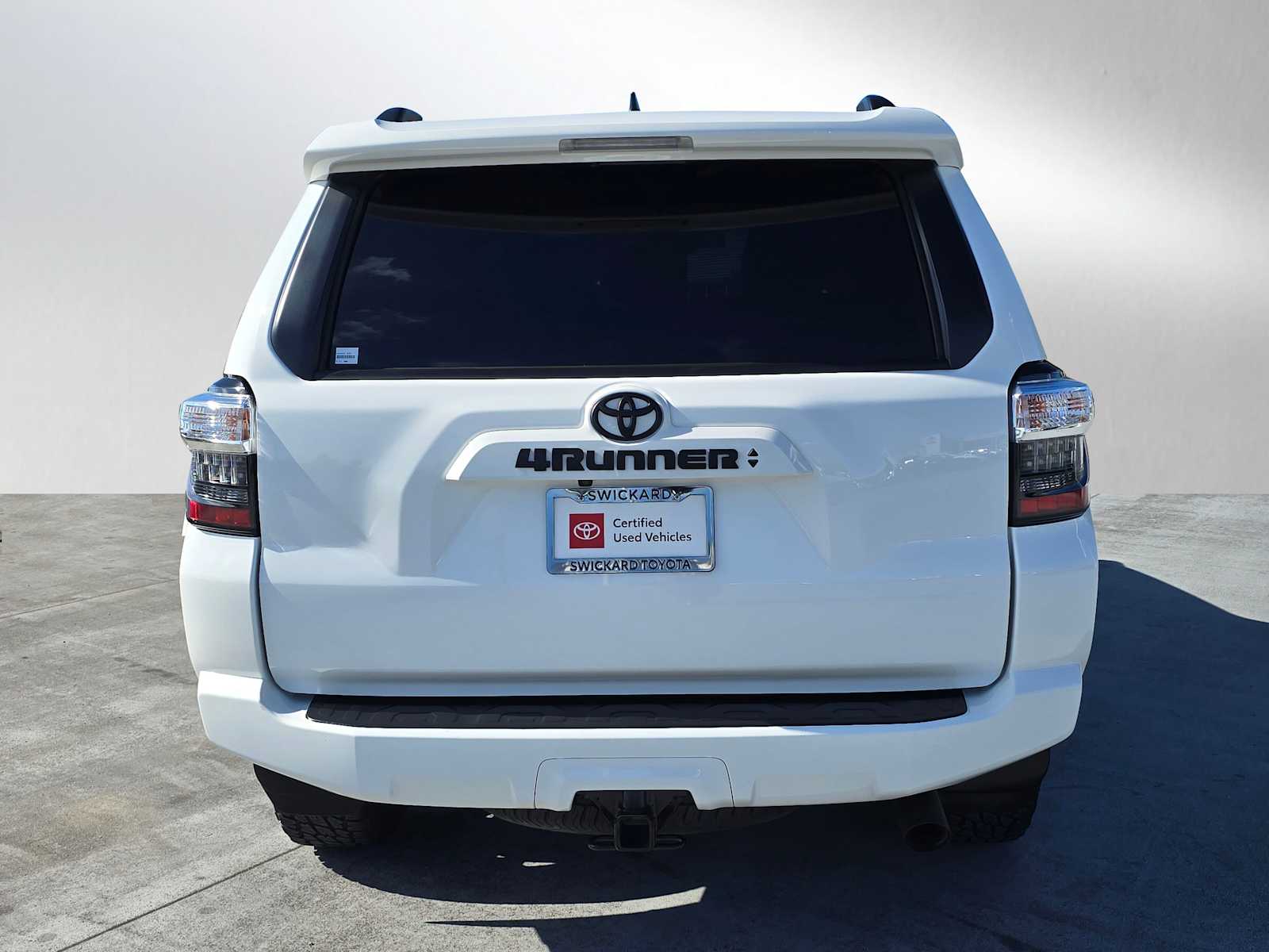 2024 Toyota 4Runner SR5 Premium photo 4