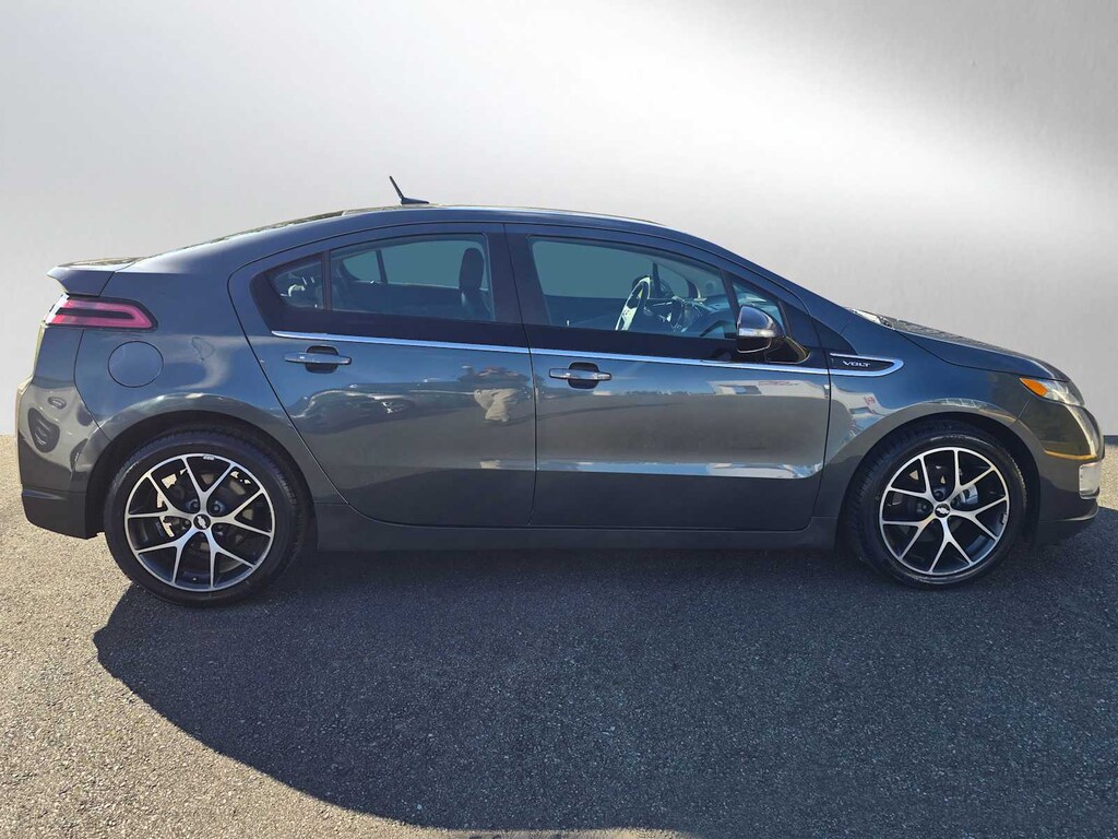 Used 2013 Chevrolet Volt Base Hatchback