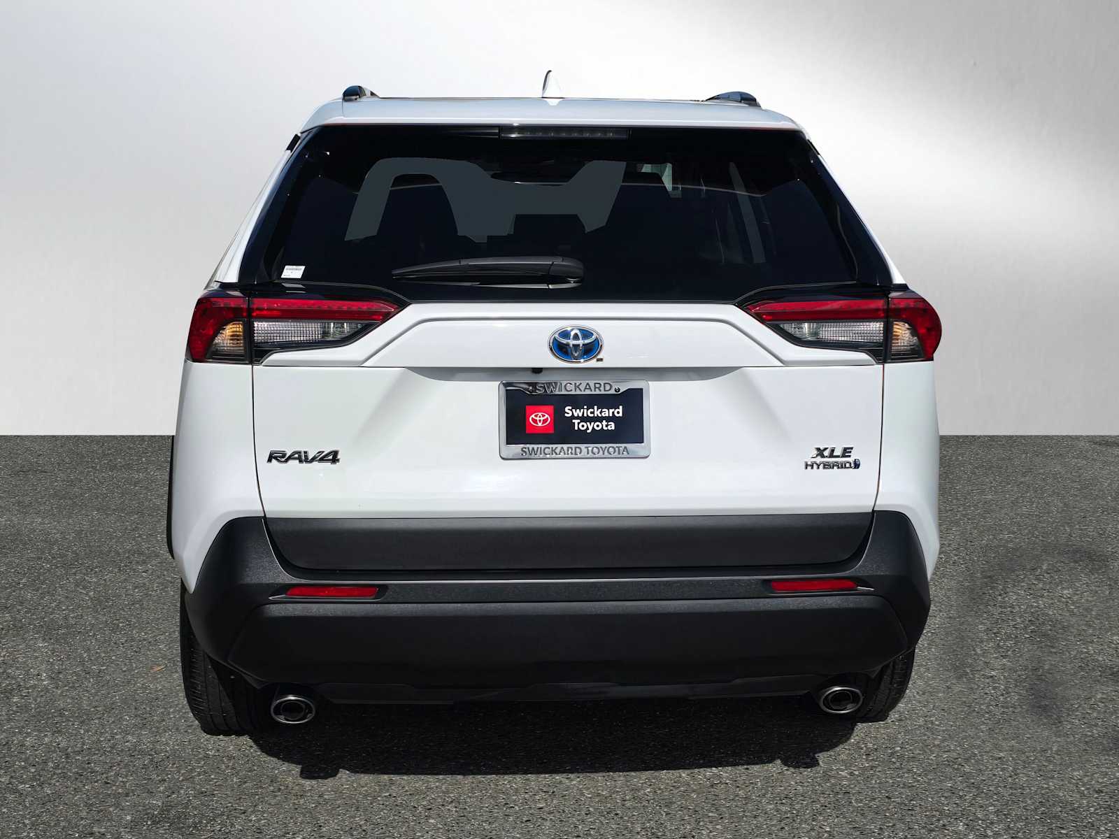 2021 Toyota RAV4 Hybrid XLE photo 3