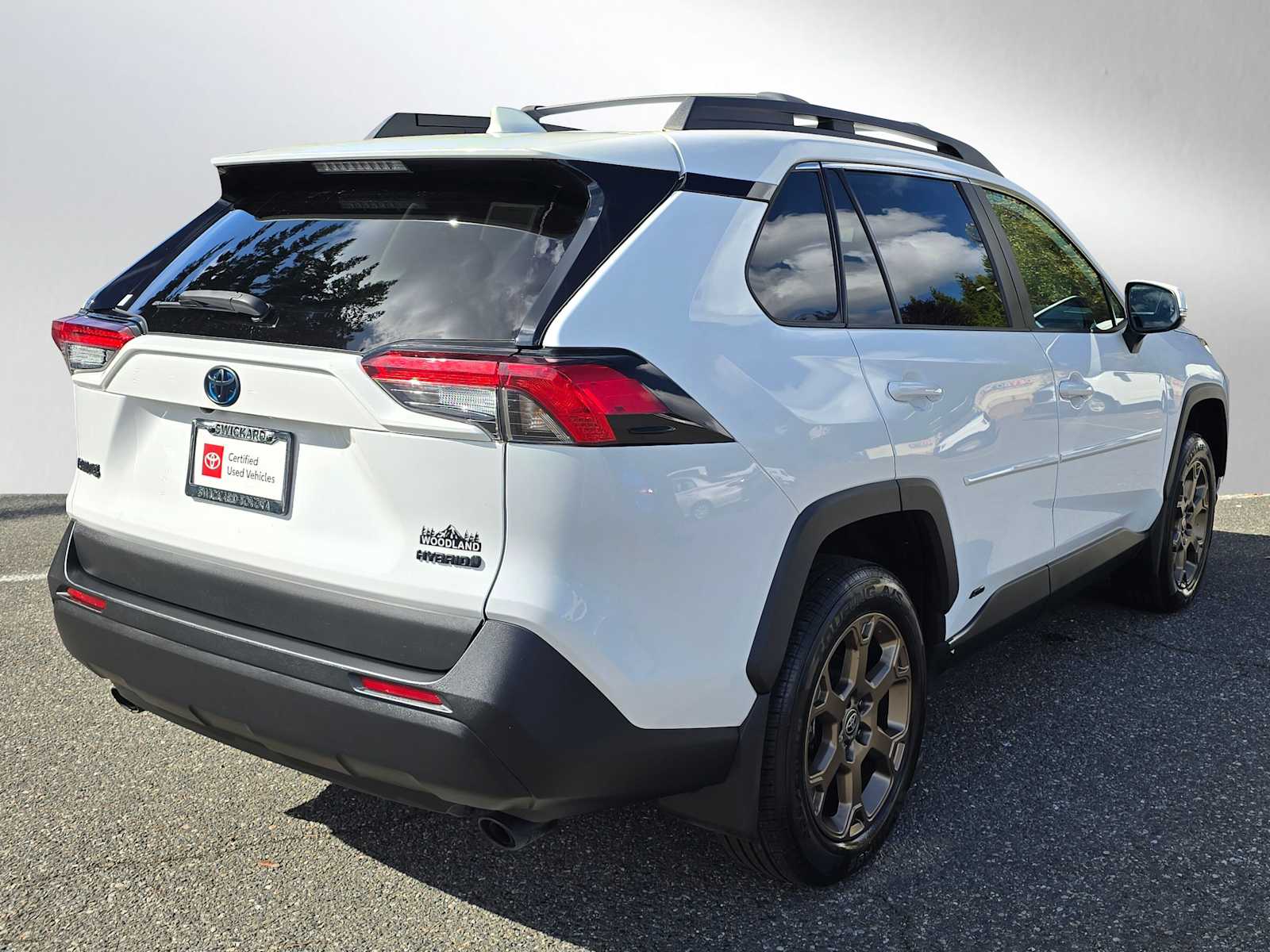 2023 Toyota RAV4 Hybrid photo 3