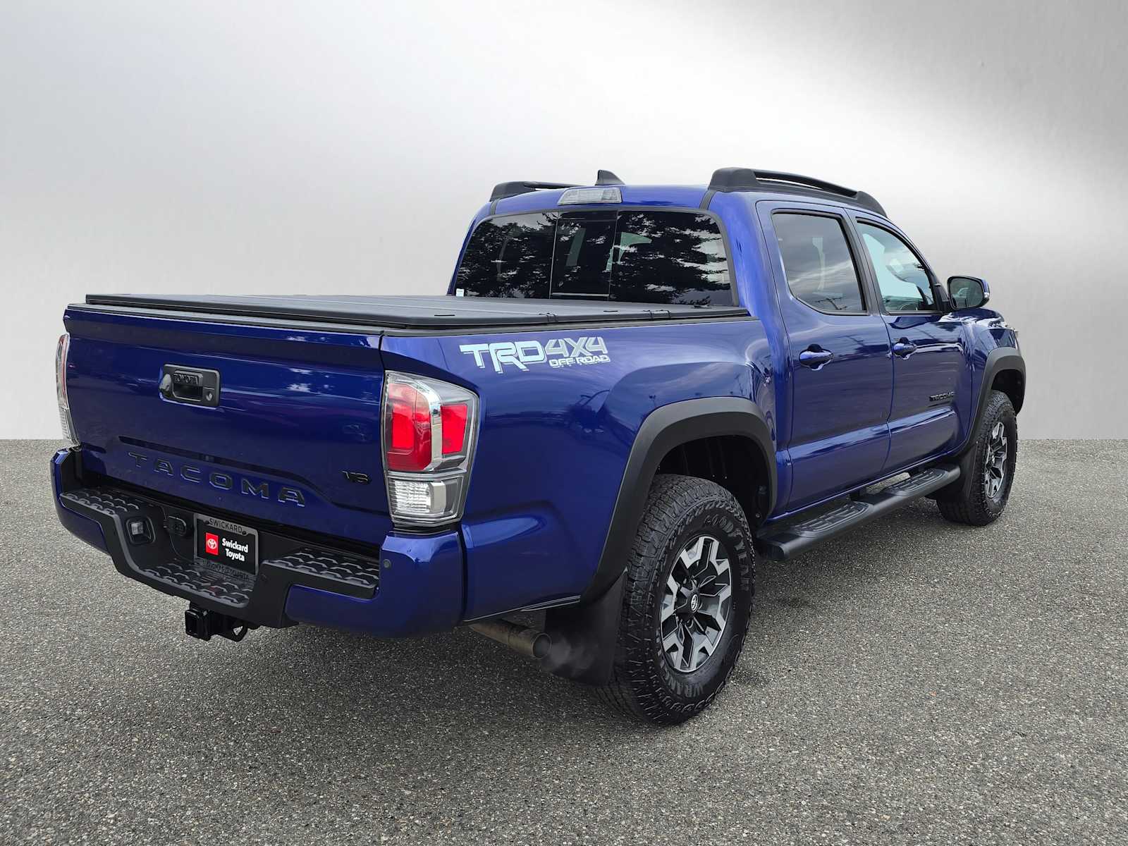 2023 Toyota Tacoma TRD V6 photo 3