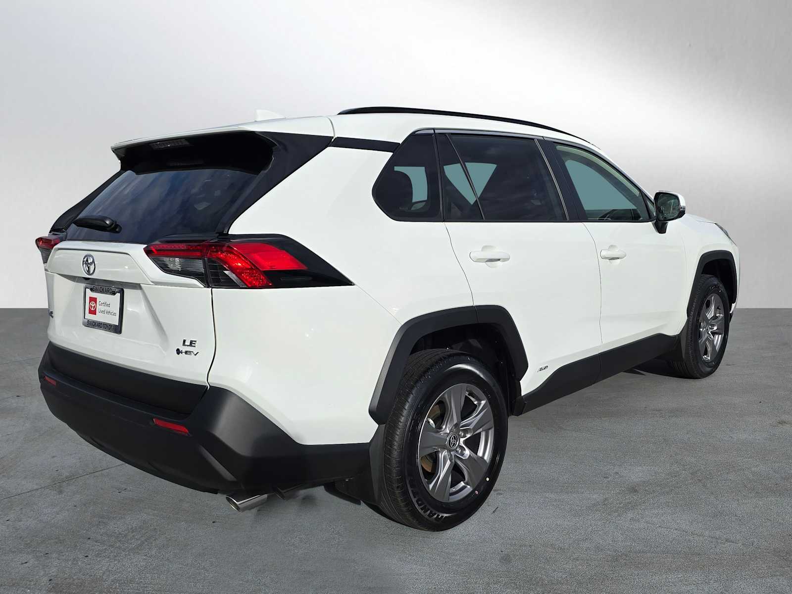 2025 Toyota RAV4 Hybrid LE photo 2