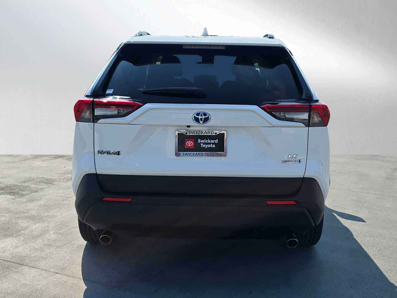2022 Toyota RAV4 Hybrid LE photo 3