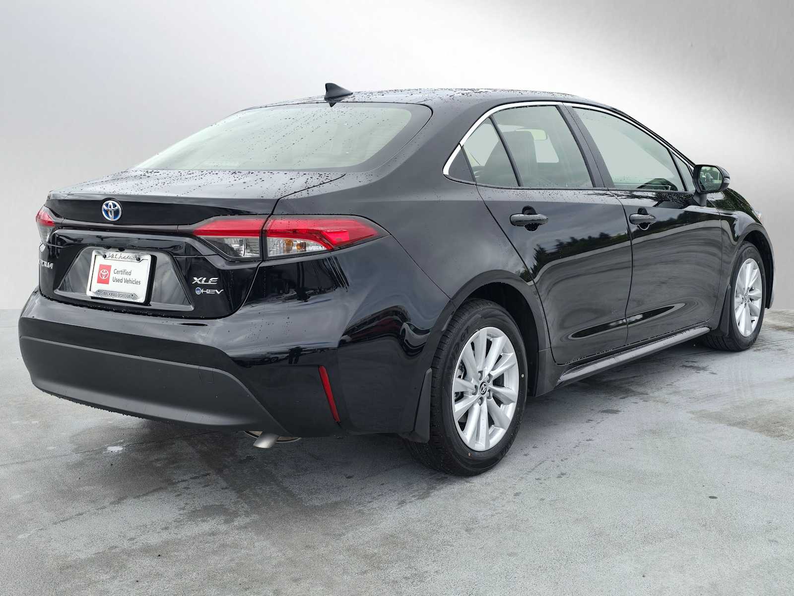2025 Toyota Corolla Hybrid XLE photo 3