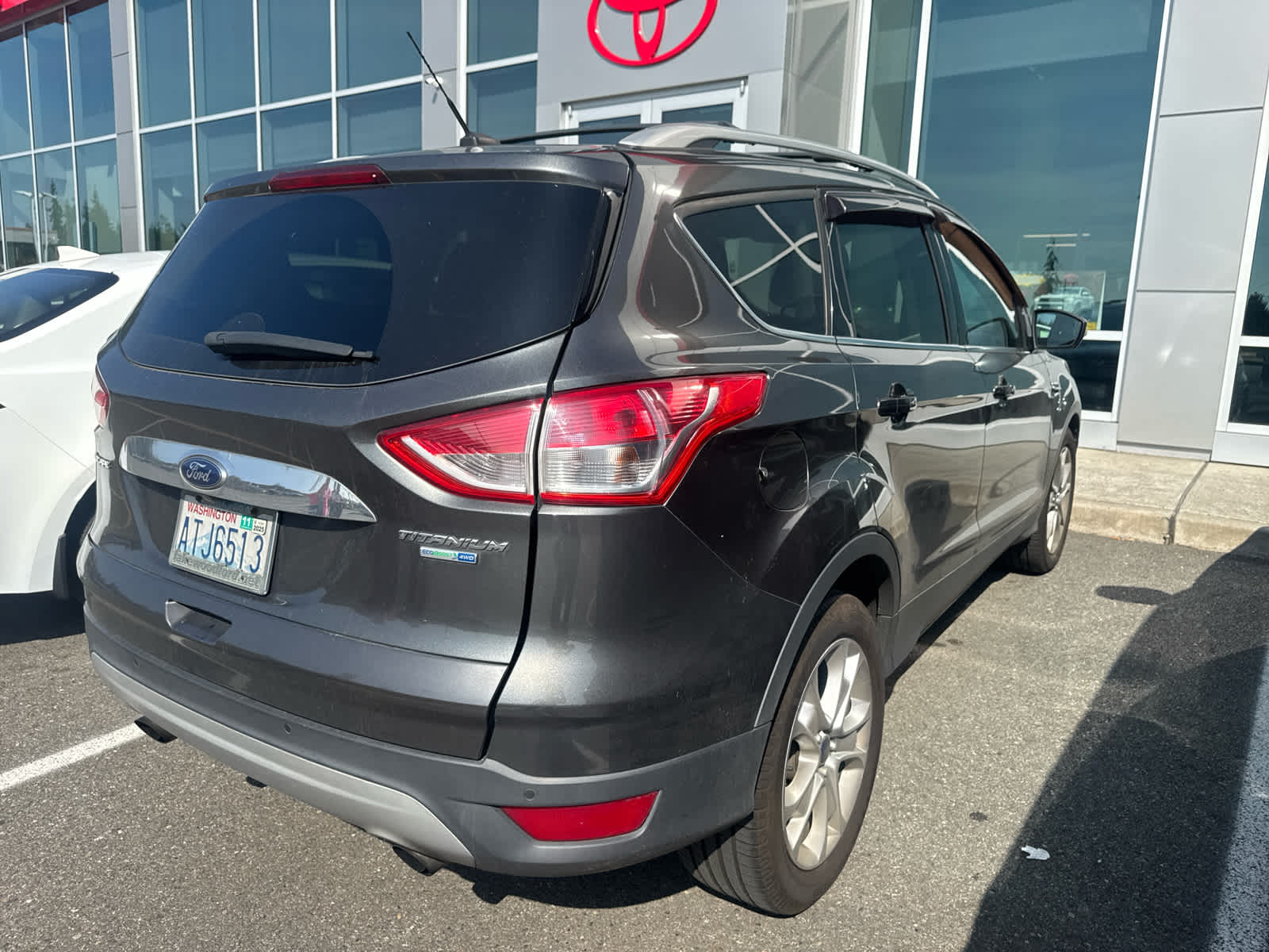 2015 Ford Escape Titanium photo 3
