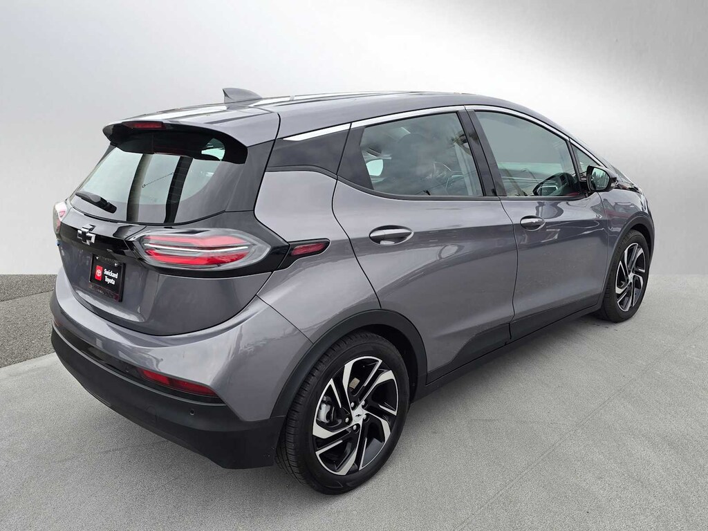 Used 2022 Chevrolet Bolt EV 2LT Hatchback