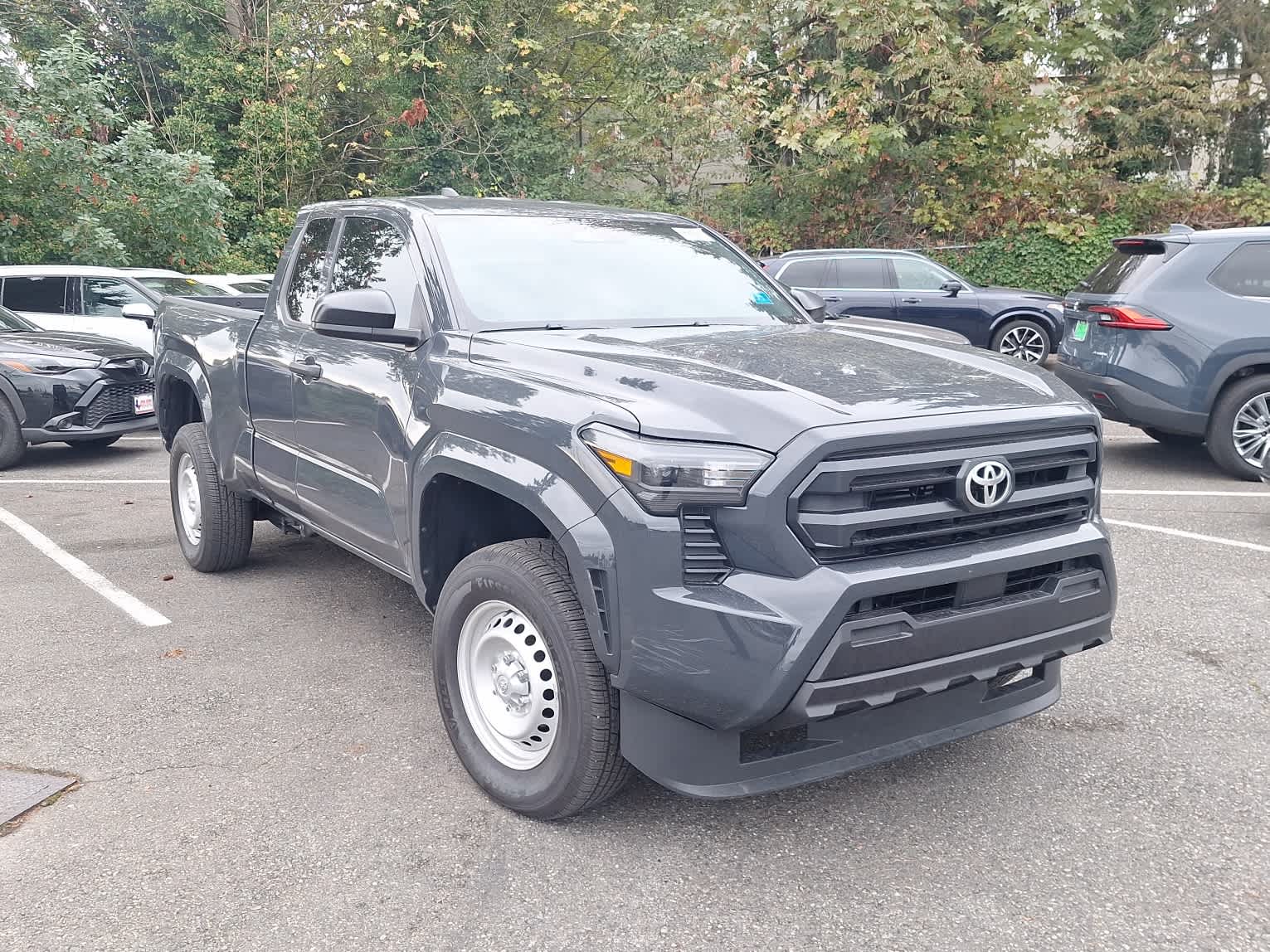 2025 Toyota Tacoma SR XtraCab photo 2