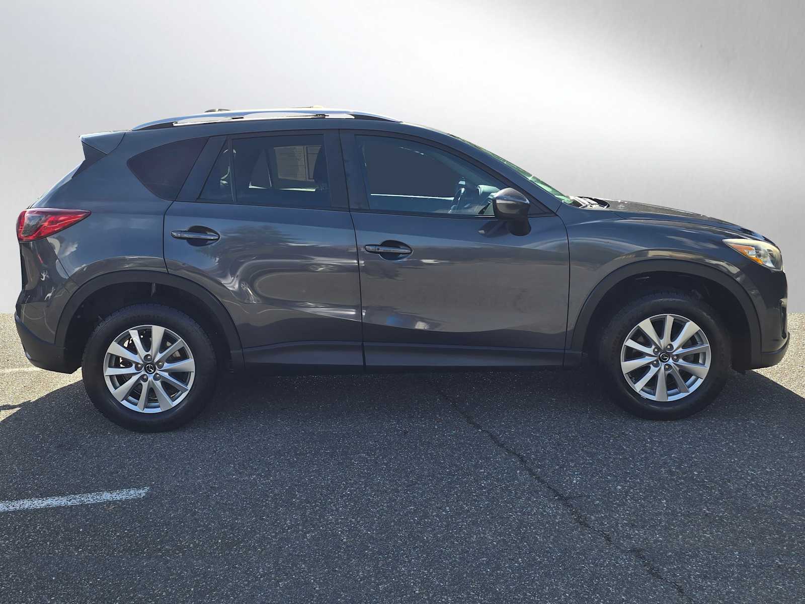 2015 Mazda CX-5 Touring photo 2