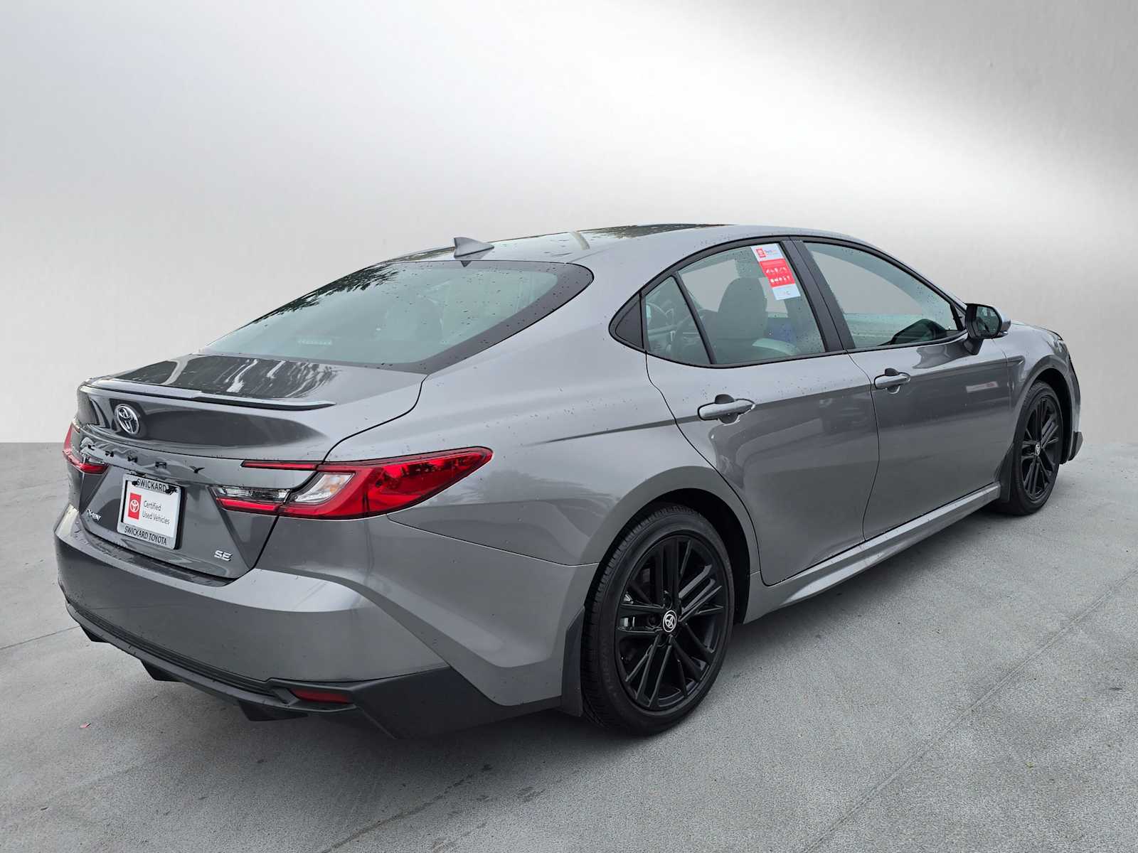 2025 Toyota Camry LE photo 3