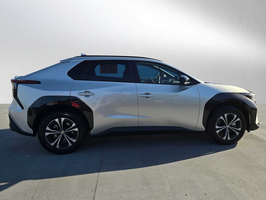 Used 2025 Toyota bZ4X XLE SUV
