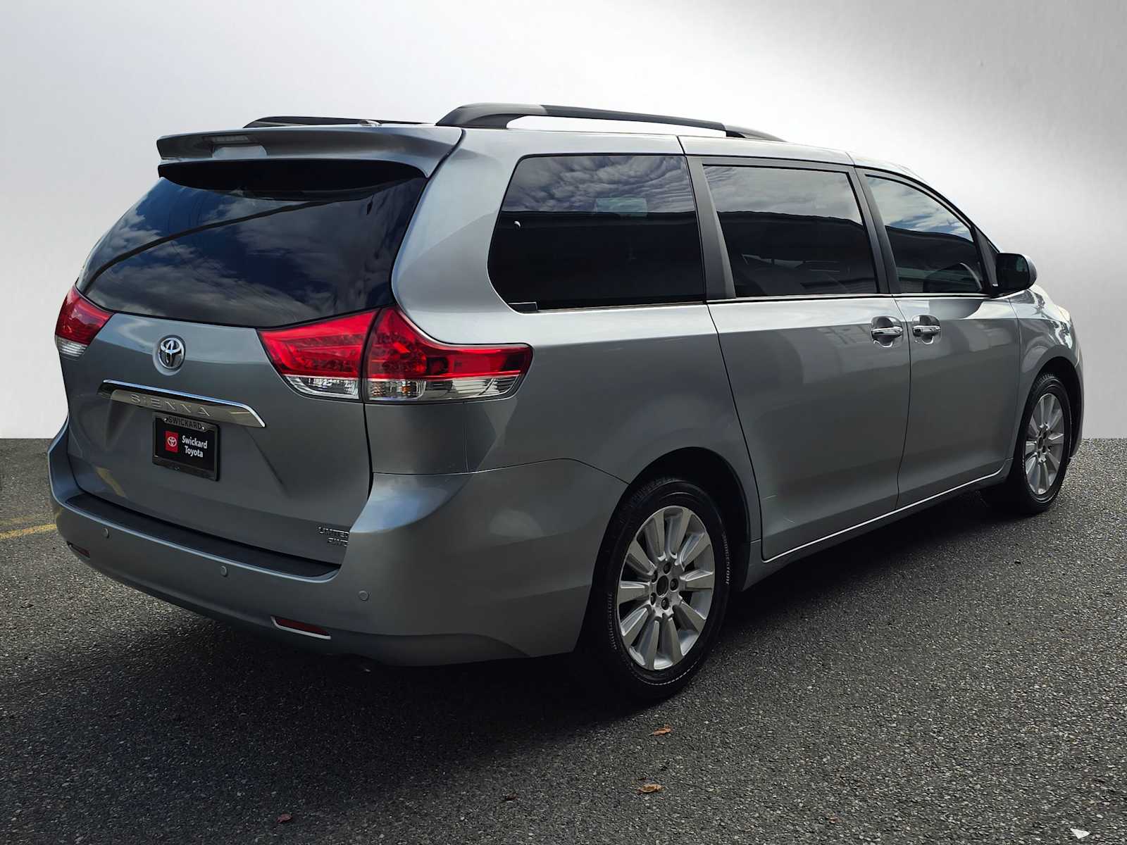 2014 Toyota Sienna Limited photo 3
