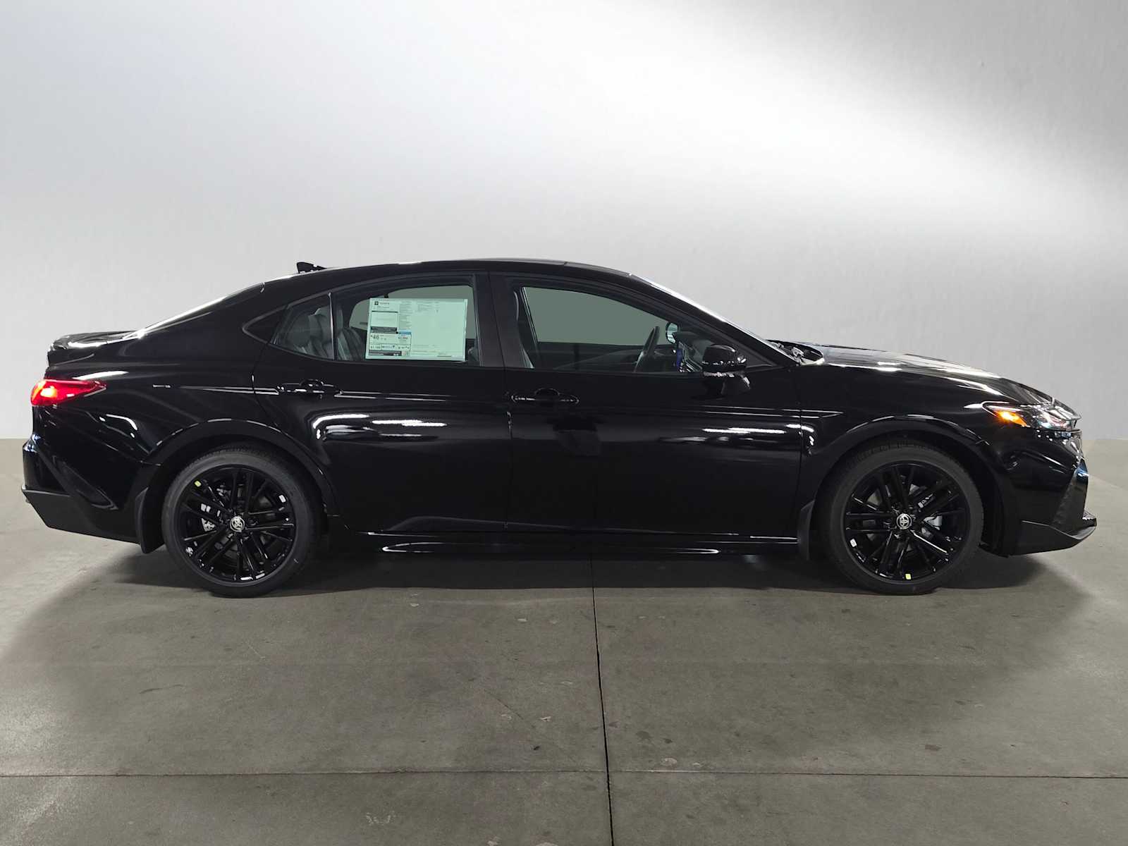 2025 Toyota Camry LE photo 2