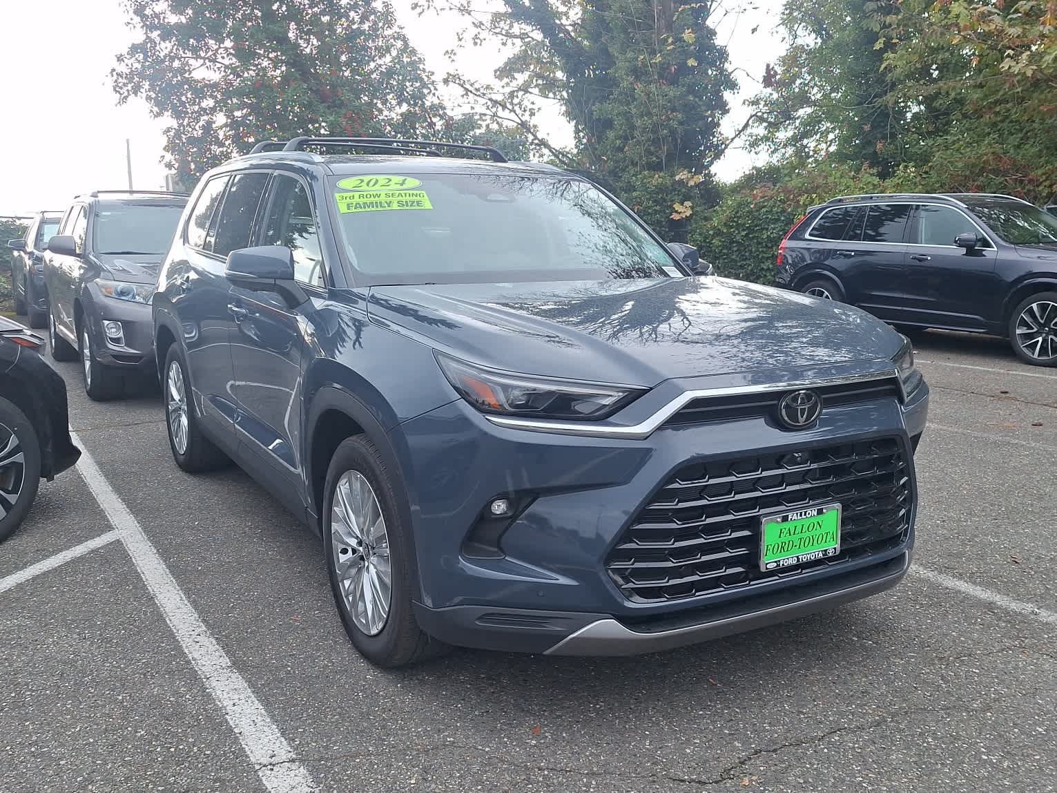 2024 Toyota Grand Highlander Platinum photo 2