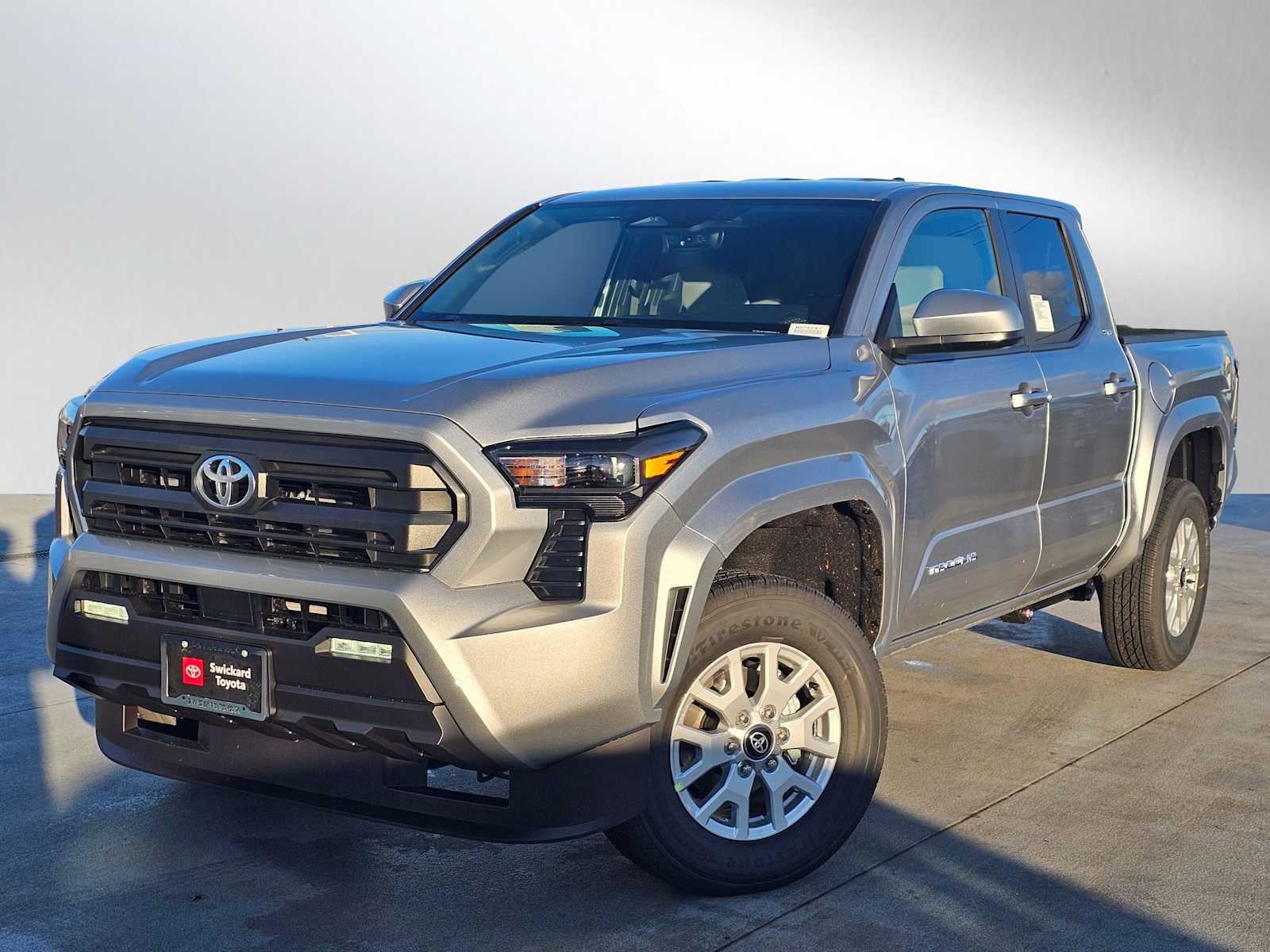2024 Toyota Tacoma SR5 Double Cab photo 3