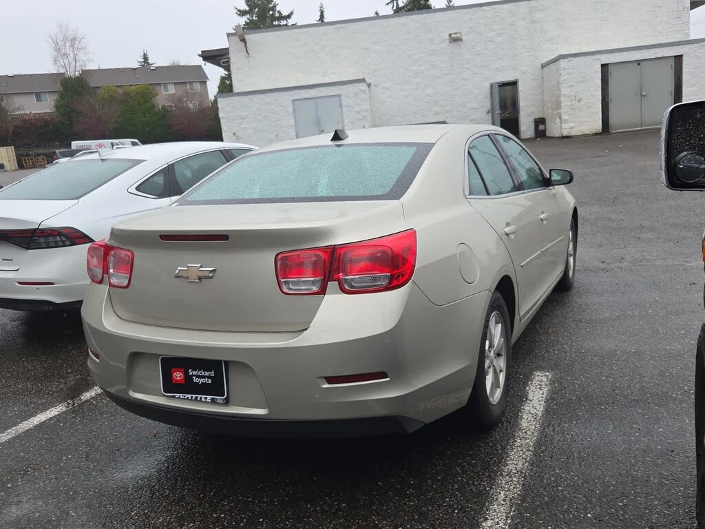 Used 2014 Chevrolet Malibu LS w/1FL Sedan