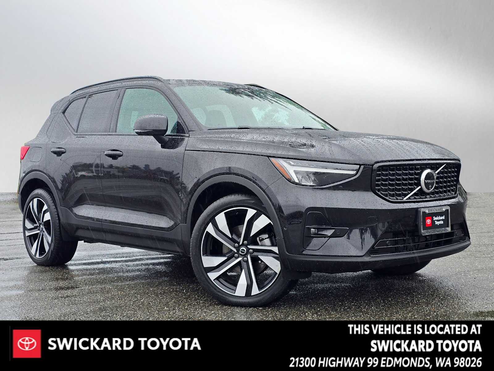 2025 Volvo XC40
