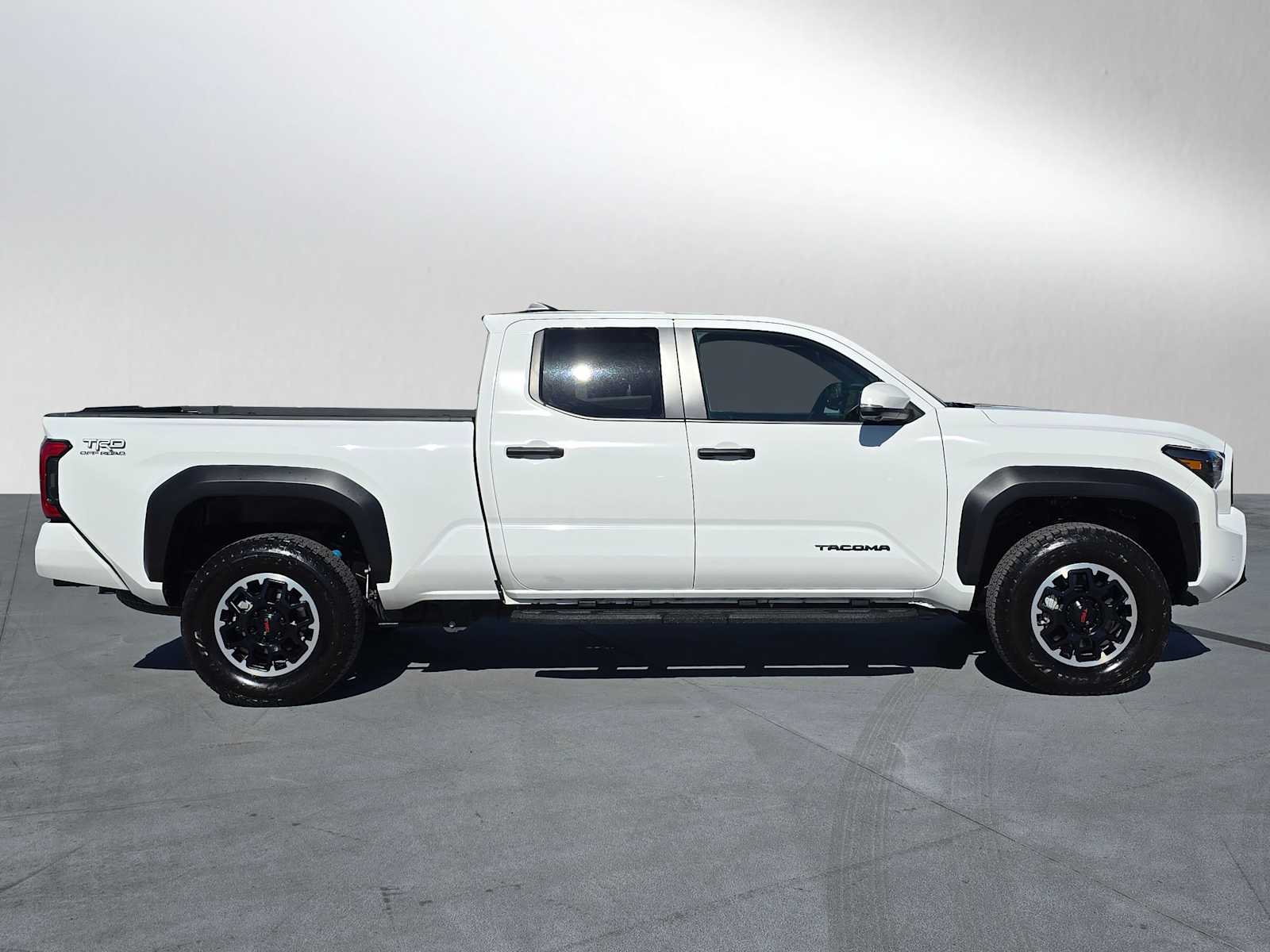 2024 Toyota Tacoma TRD Double Cab photo 2