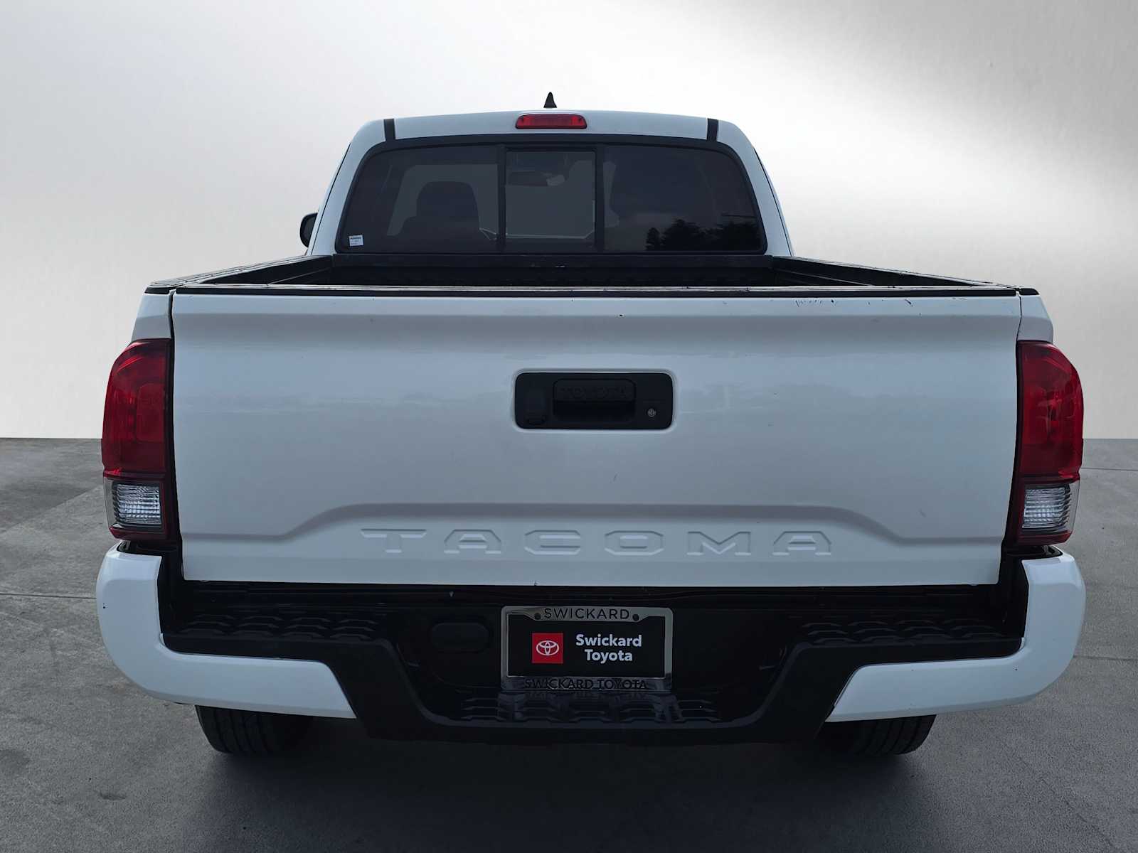 2022 Toyota Tacoma SR Access Cab photo 4