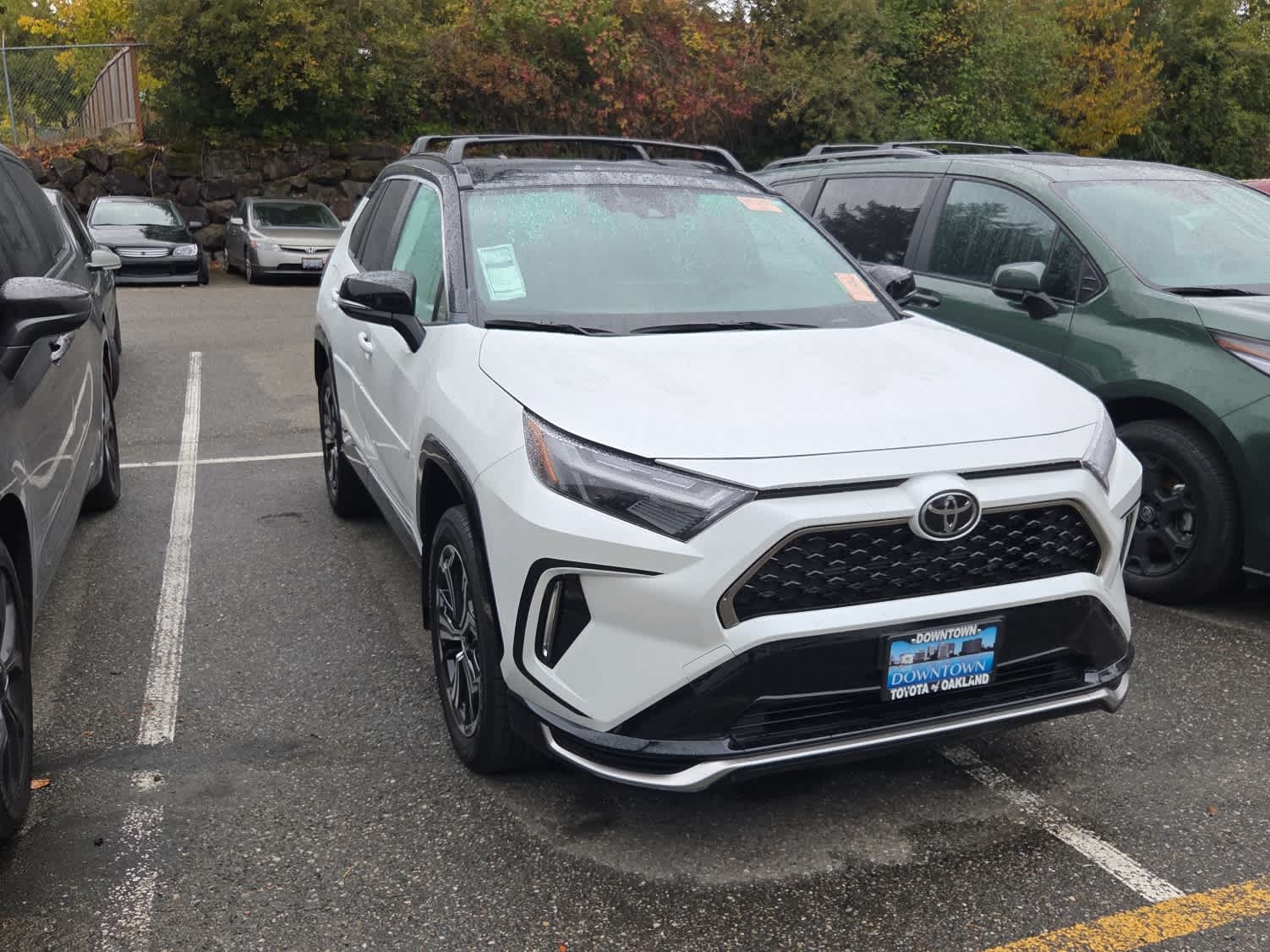 2025 Toyota RAV4 Hybrid XSE photo 2