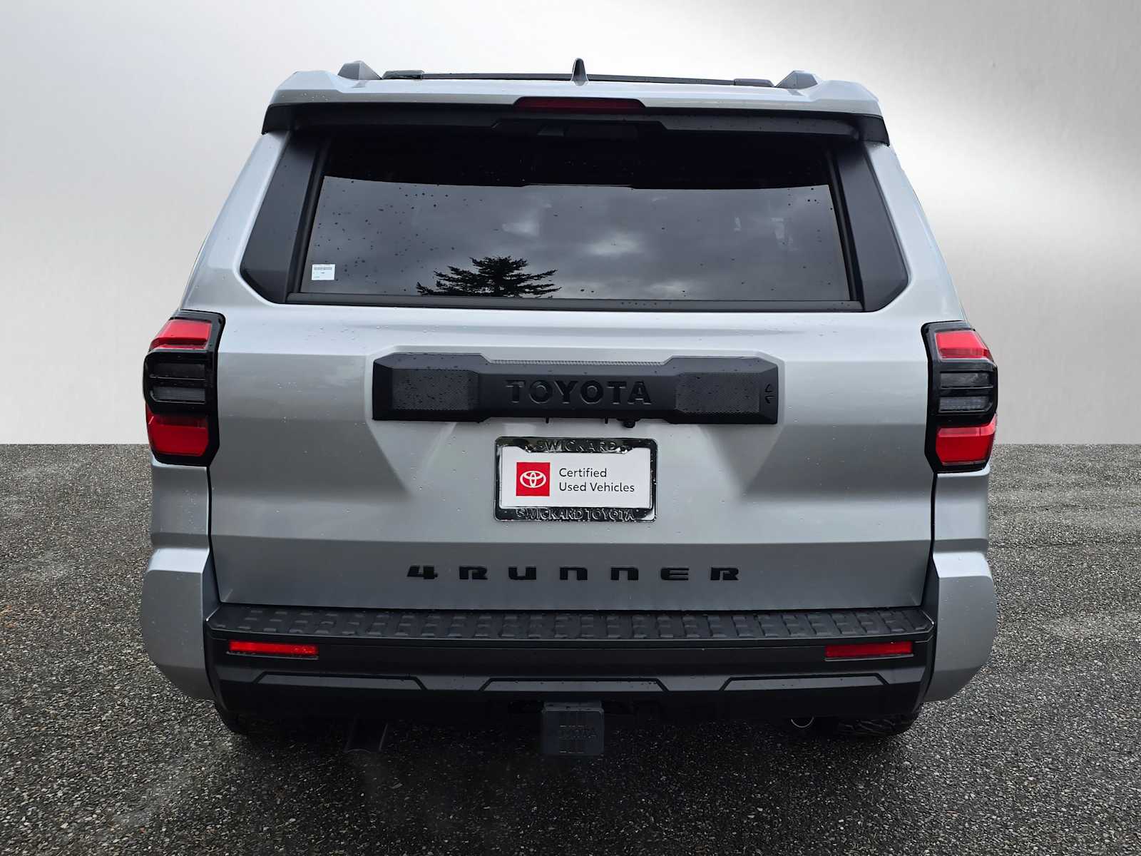 2025 Toyota 4Runner SR5 4WD photo 4