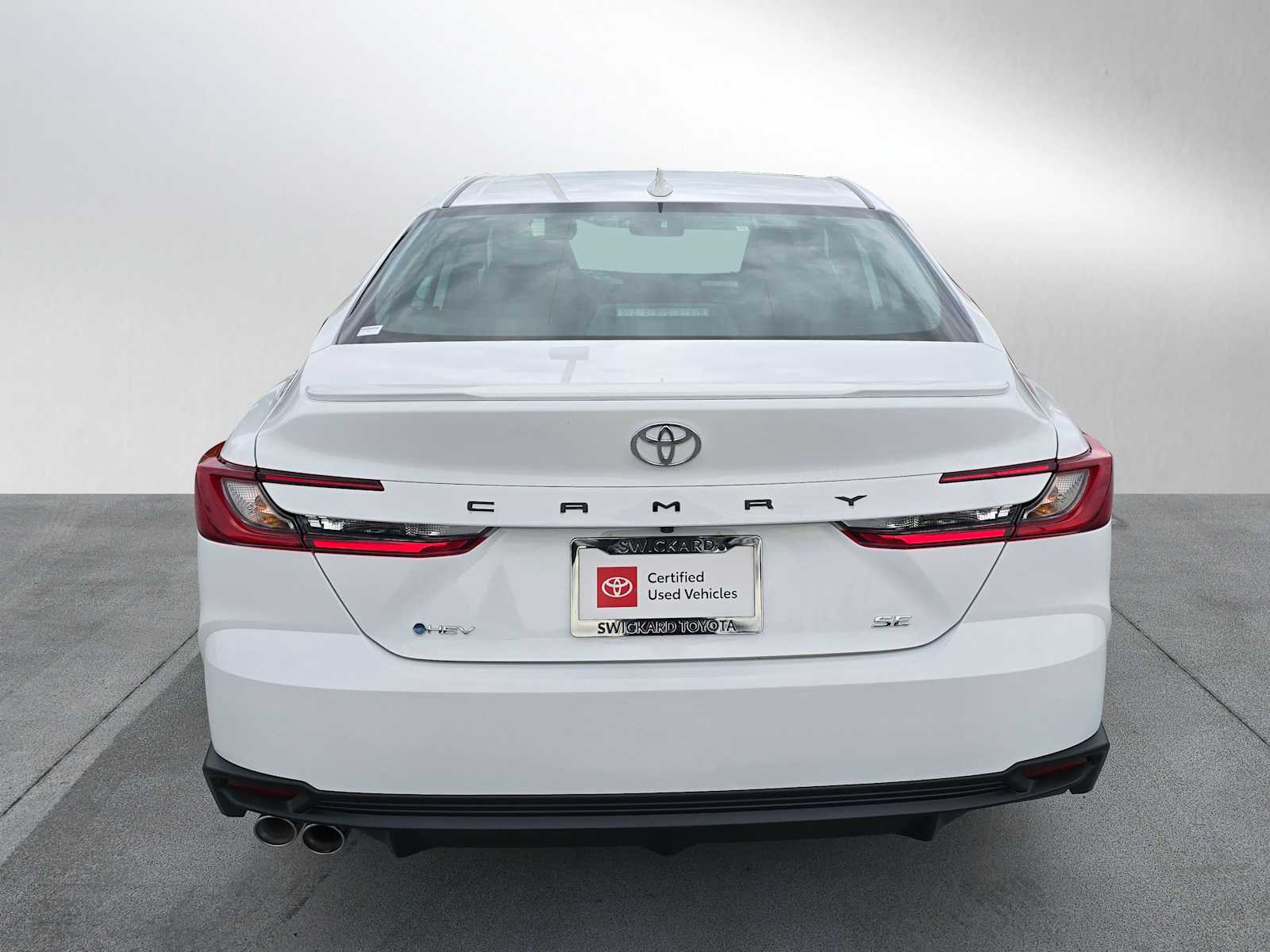 2025 Toyota Camry SE photo 4