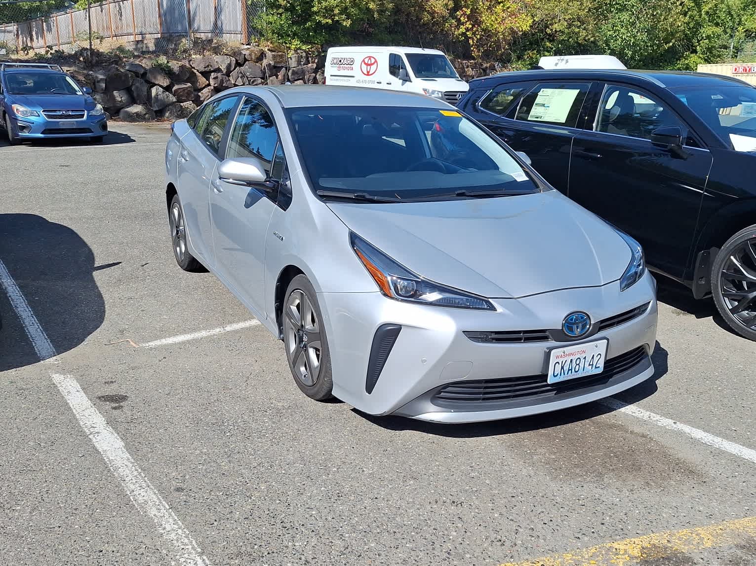 2019 Toyota Prius XLE photo 2